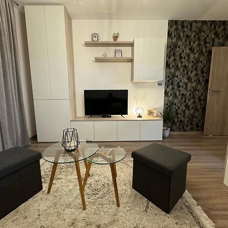 Moderny Apartman S Vyhladom Na Vysoke Tatry Poprad Bagian luar foto