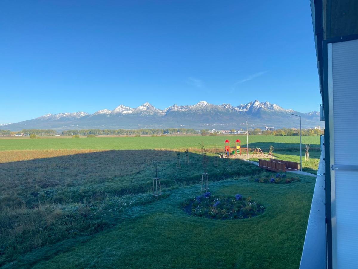 Moderny Apartman S Vyhladom Na Vysoke Tatry Poprad Bagian luar foto