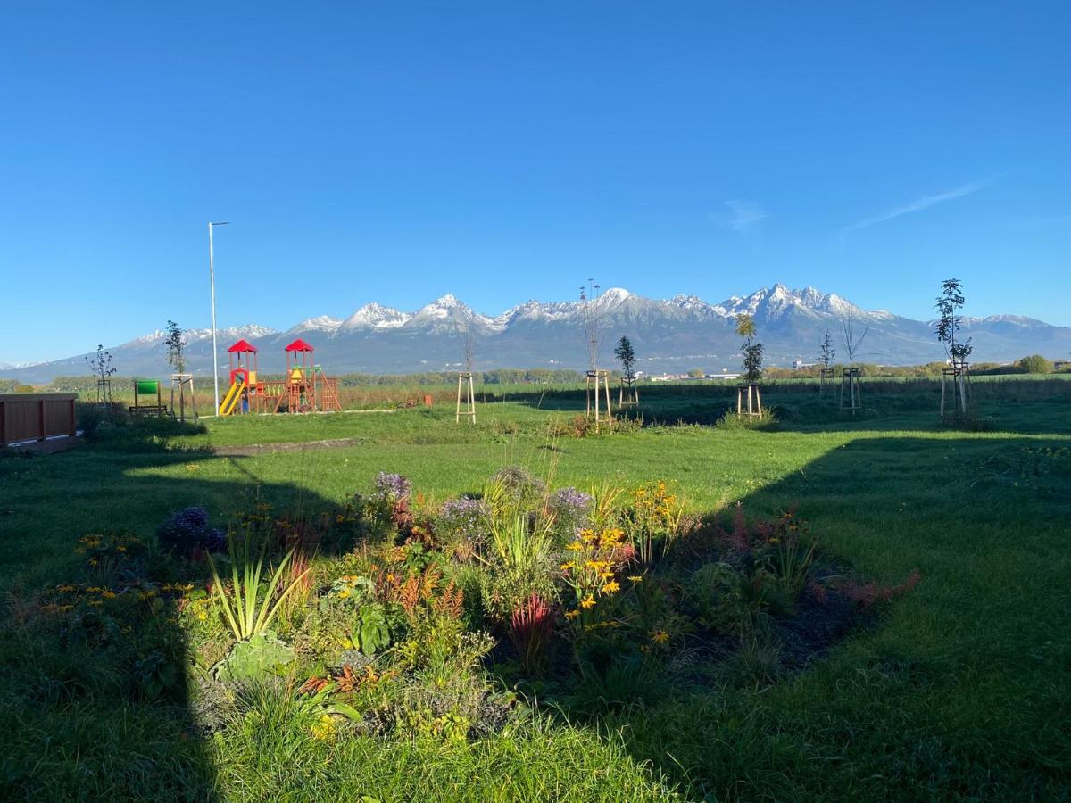 Moderny Apartman S Vyhladom Na Vysoke Tatry Poprad Bagian luar foto