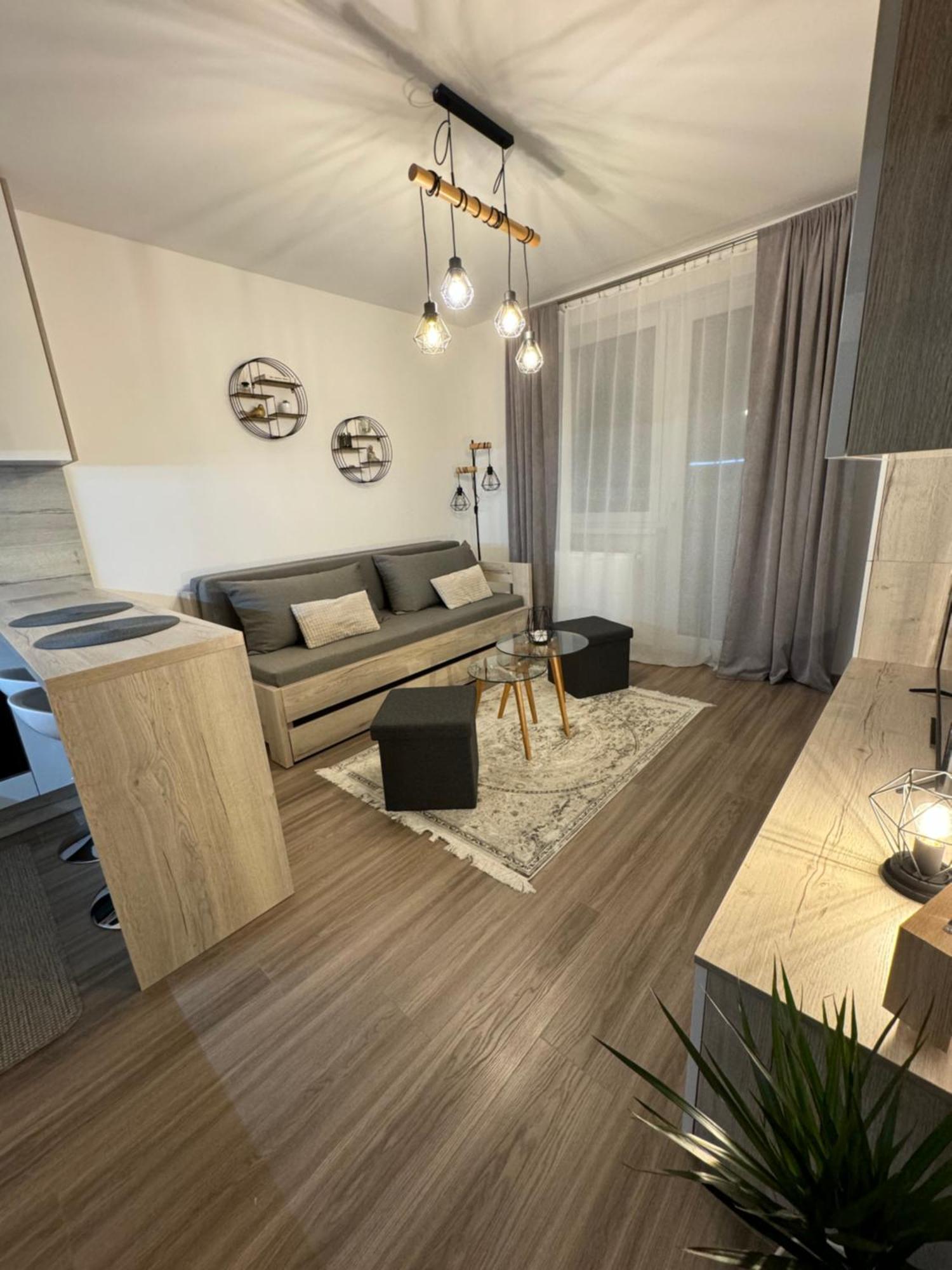 Moderny Apartman S Vyhladom Na Vysoke Tatry Poprad Bagian luar foto