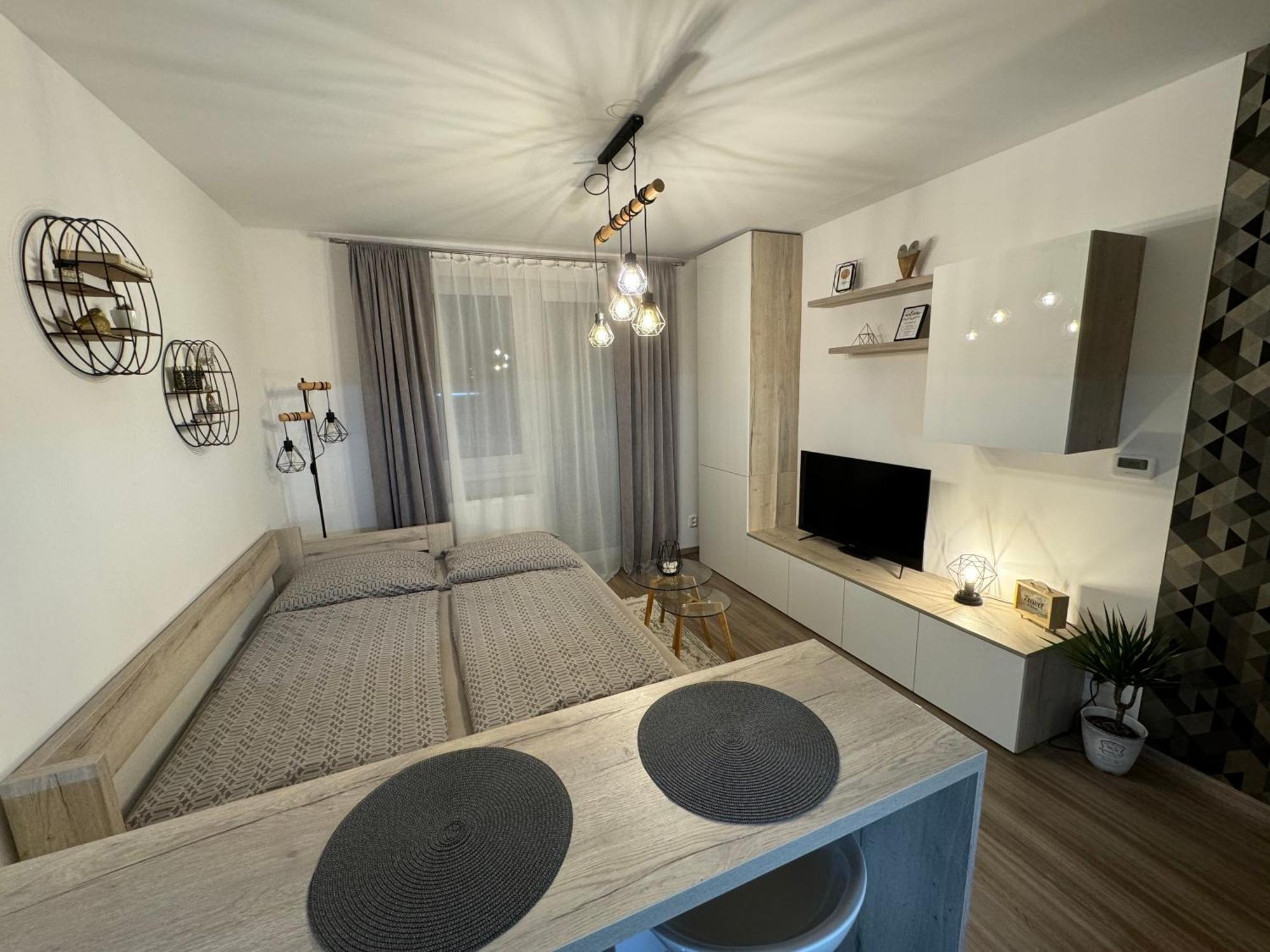 Moderny Apartman S Vyhladom Na Vysoke Tatry Poprad Bagian luar foto